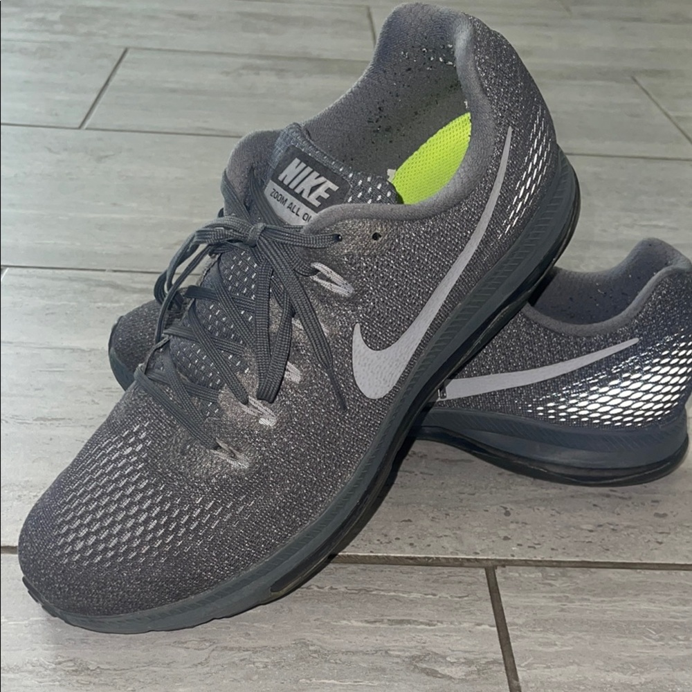 Nike Zoom All Out Low Running Shoes with Breathable Mesh and Cushioned Sole Sz12